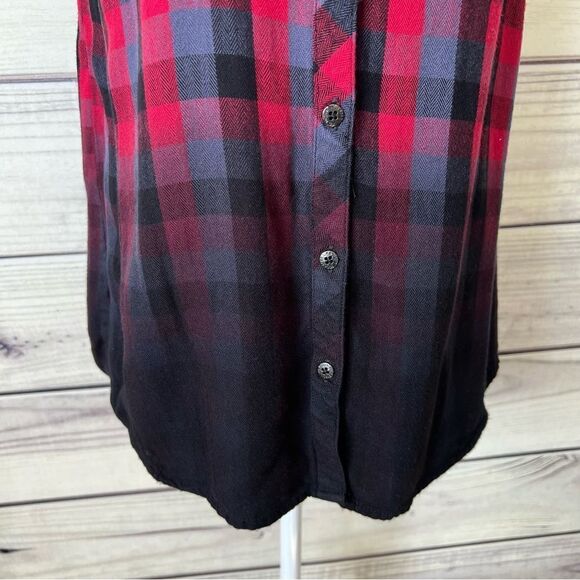 Harley Davidson Red, Black & Grey Plaid Ombré Sleeveless Top - Picture 3 of 8